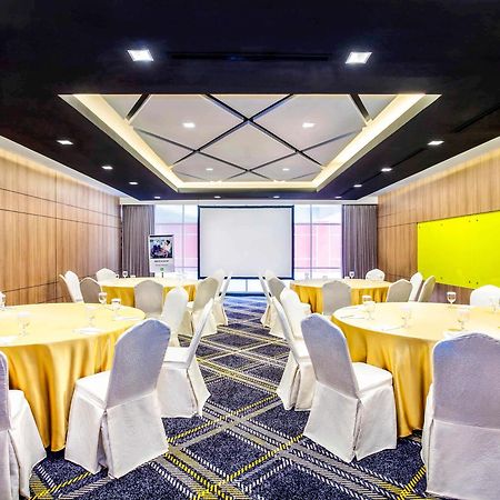Ibis Styles Bekasi Jatibening Hotel Exterior foto