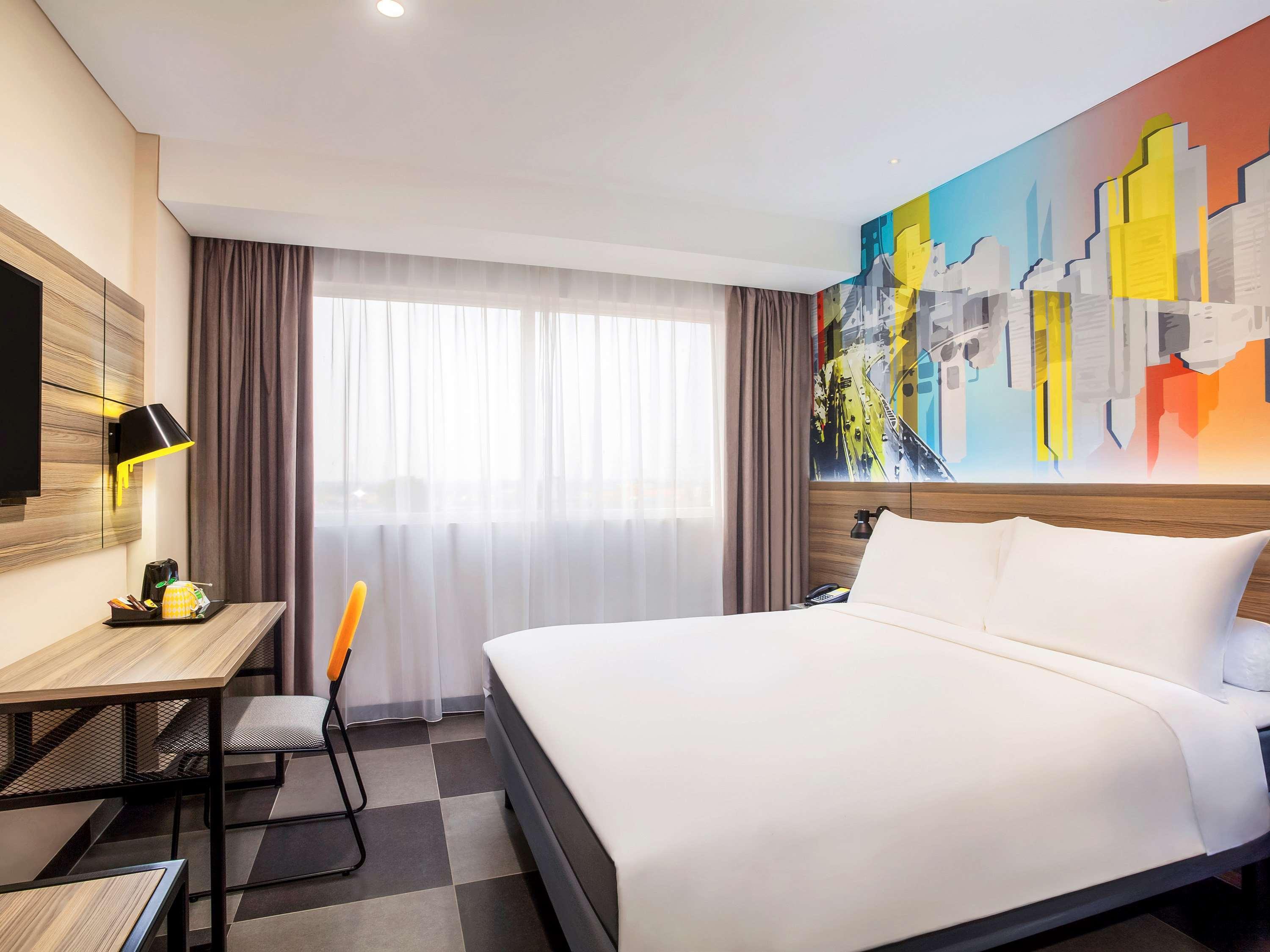 Ibis Styles Bekasi Jatibening Hotel Exterior foto