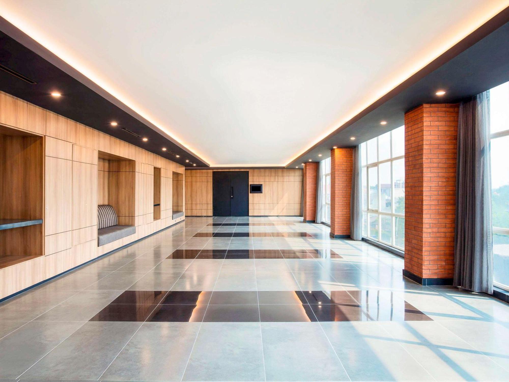 Ibis Styles Bekasi Jatibening Hotel Exterior foto