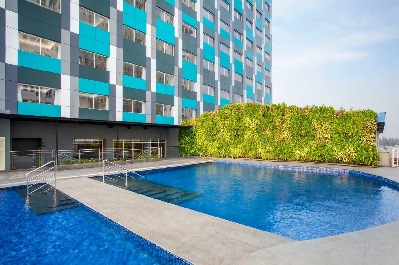Ibis Styles Bekasi Jatibening Hotel Exterior foto