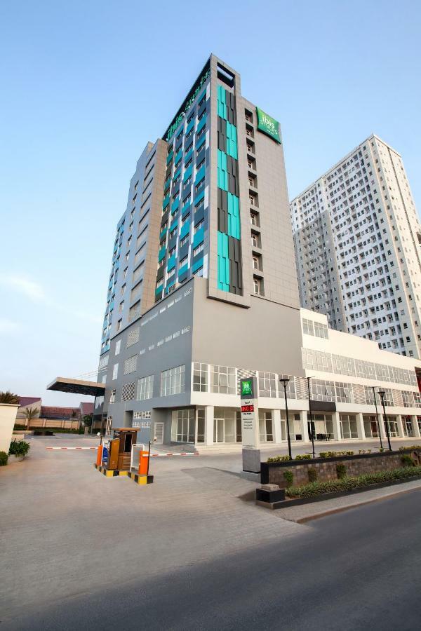 Ibis Styles Bekasi Jatibening Hotel Exterior foto